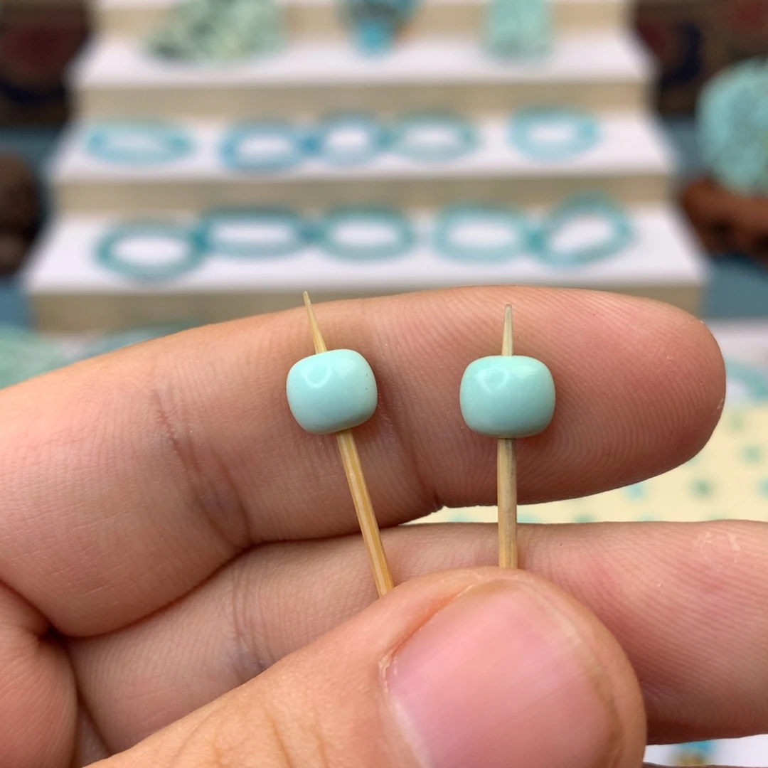 绿松石配饰未镶嵌