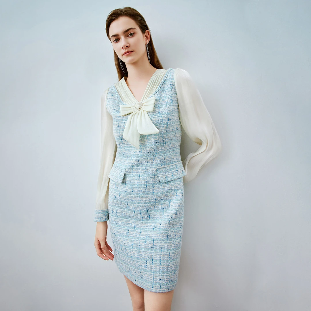 【众心专属】V领连衣裙2024秋款假两件设计感减龄短裙