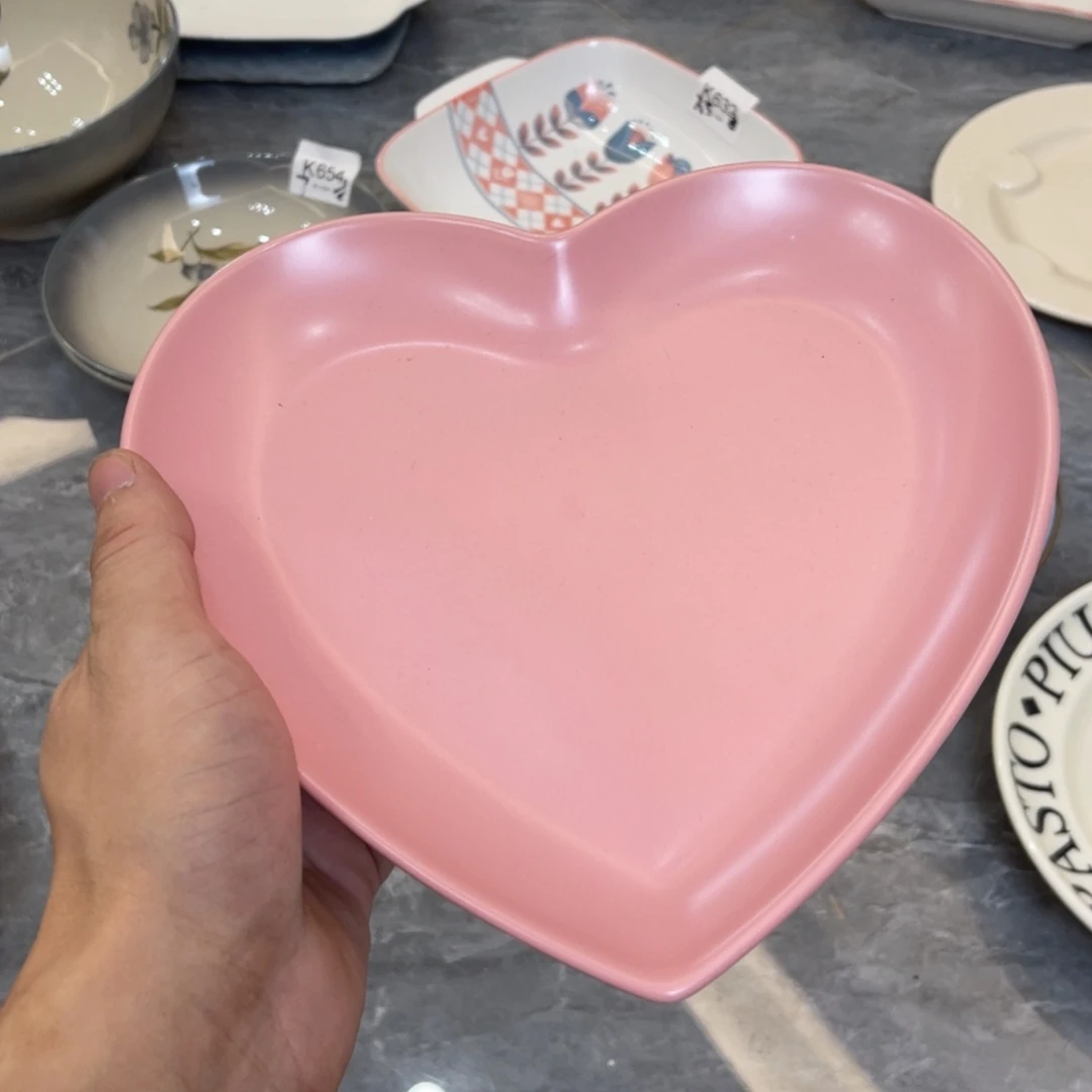 陶瓷微瑕餐具介意勿拍，满18飞！