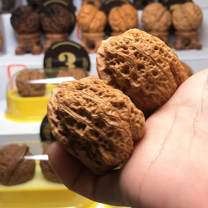 文玩核桃吊坠云南铁核桃
