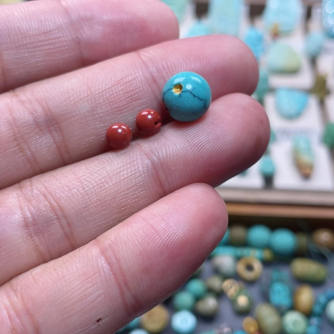 南红玛瑙配饰未镶嵌