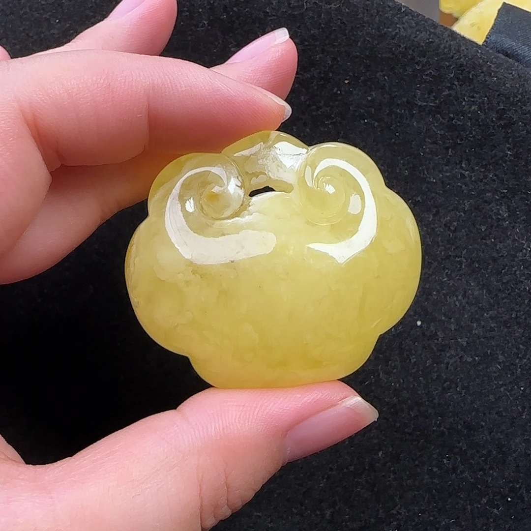 蜜蜡未镶嵌珠宝奇石