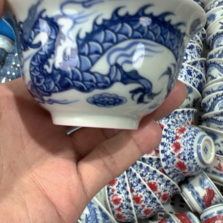 瓷片白青花铠甲龙压手杯全品