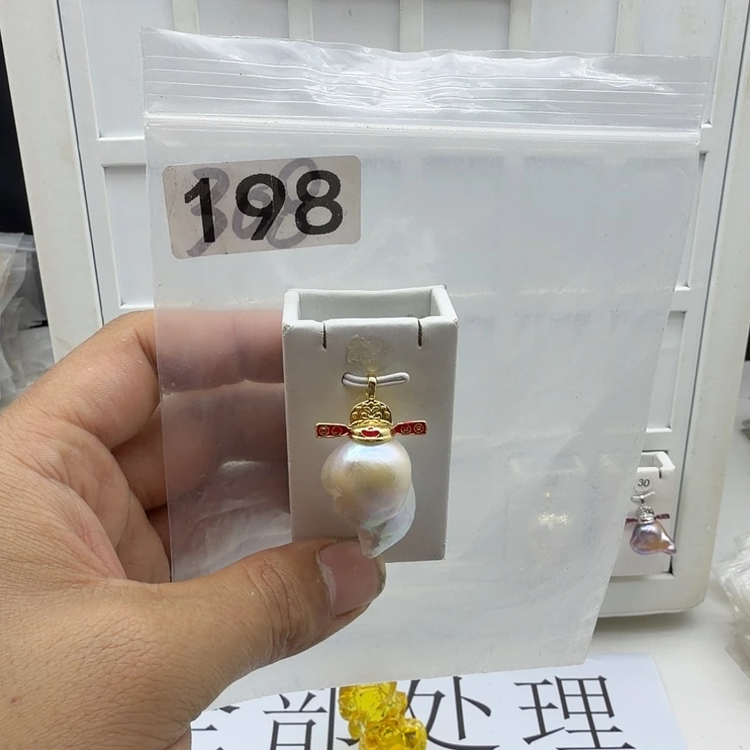 淡水珍珠颈饰合金