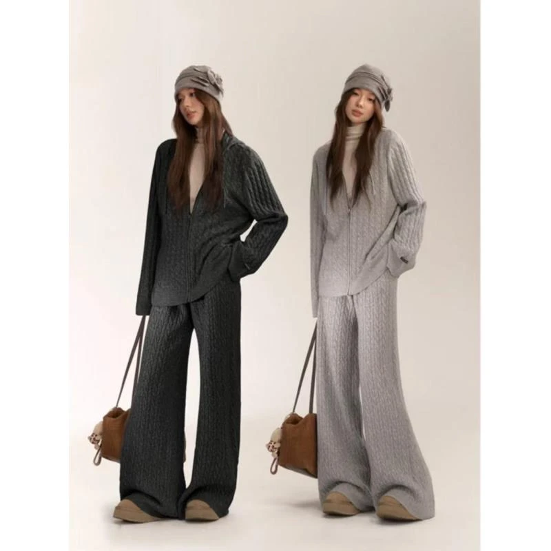 明星同款显瘦纸片人慵懒风连帽绞花上衣+直筒裤子简约大方两件套
