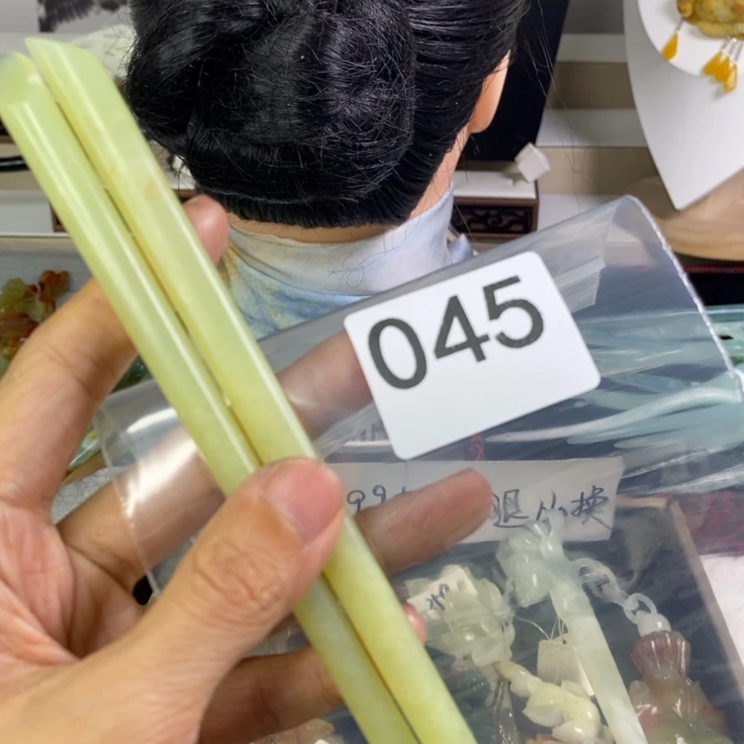 【闪购商品】岫玉发饰合金皑**莉