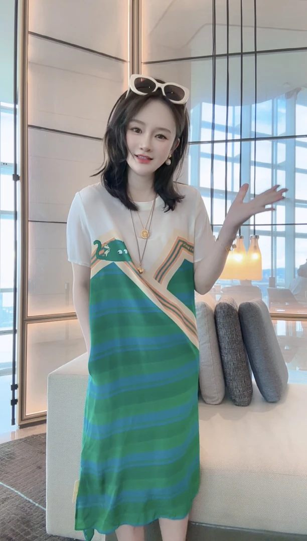 【丝芙玉禄】（S102）100%真丝双绉斜纹创意绿色小动物桑蚕丝连衣裙