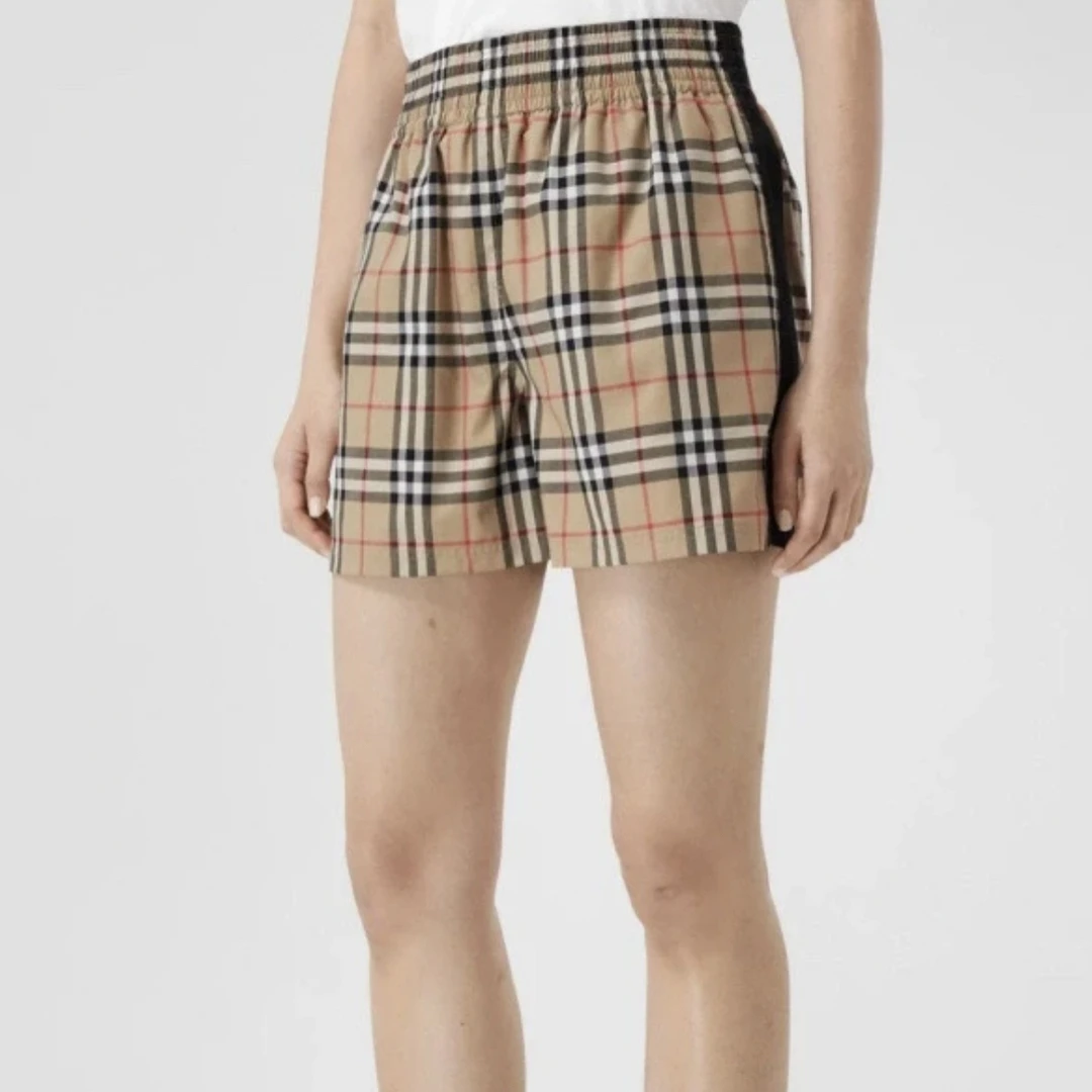 99新 BURBERRY/博柏利 经典格子短裤uk4码03353