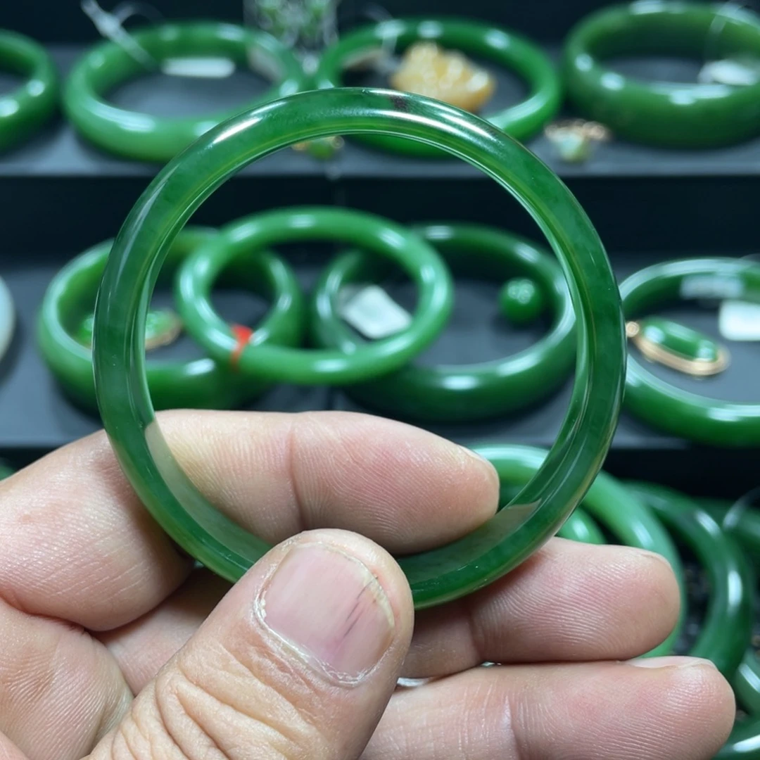 和田玉（碧玉）手镯未镶嵌