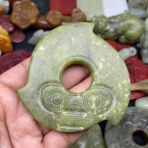 蛇纹石玉颈饰未镶嵌66