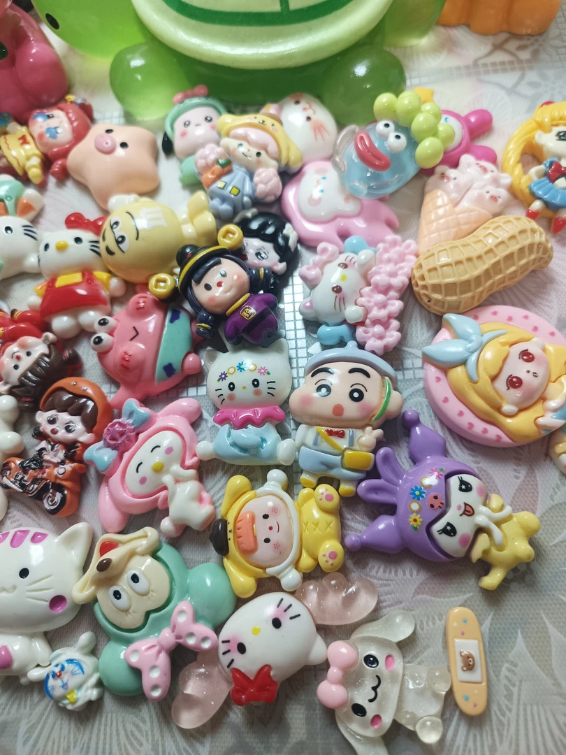 卡通树脂奶油胶DIY材料手机壳装饰手绘手工饰品配件款式丰富玩具