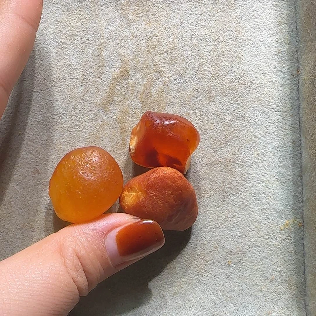 暖***奶定制琥珀未镶嵌定制