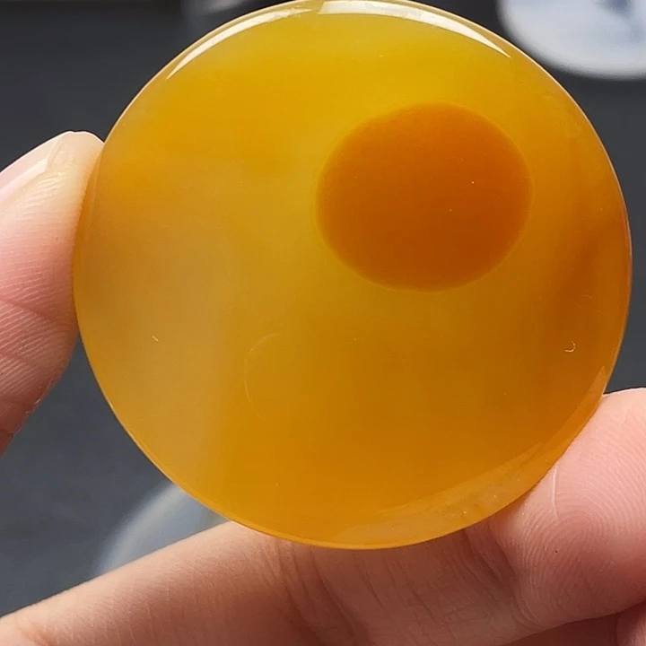 伊***5玛瑙/玉髓未镶嵌颈饰