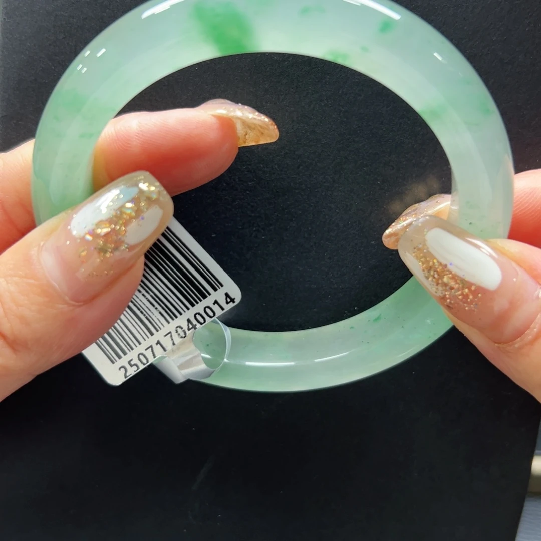 毛***毛石英质玉手镯未镶嵌