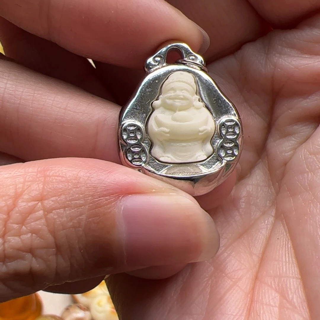 琥珀颈饰未镶嵌蜜蜡