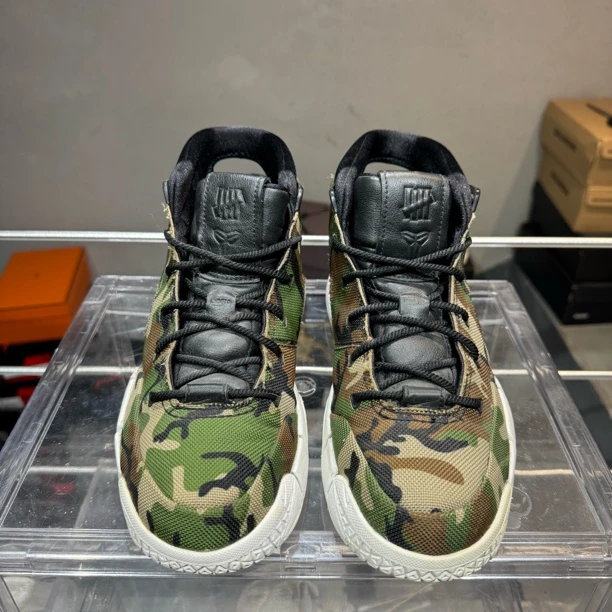 90新 MM6 42.5码 无盒 ZK1 UND迷彩 运动鞋 鞋标脱落