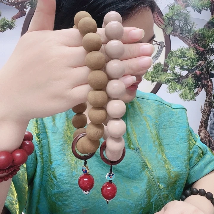 布****1.8手持白龙涎➕清妙