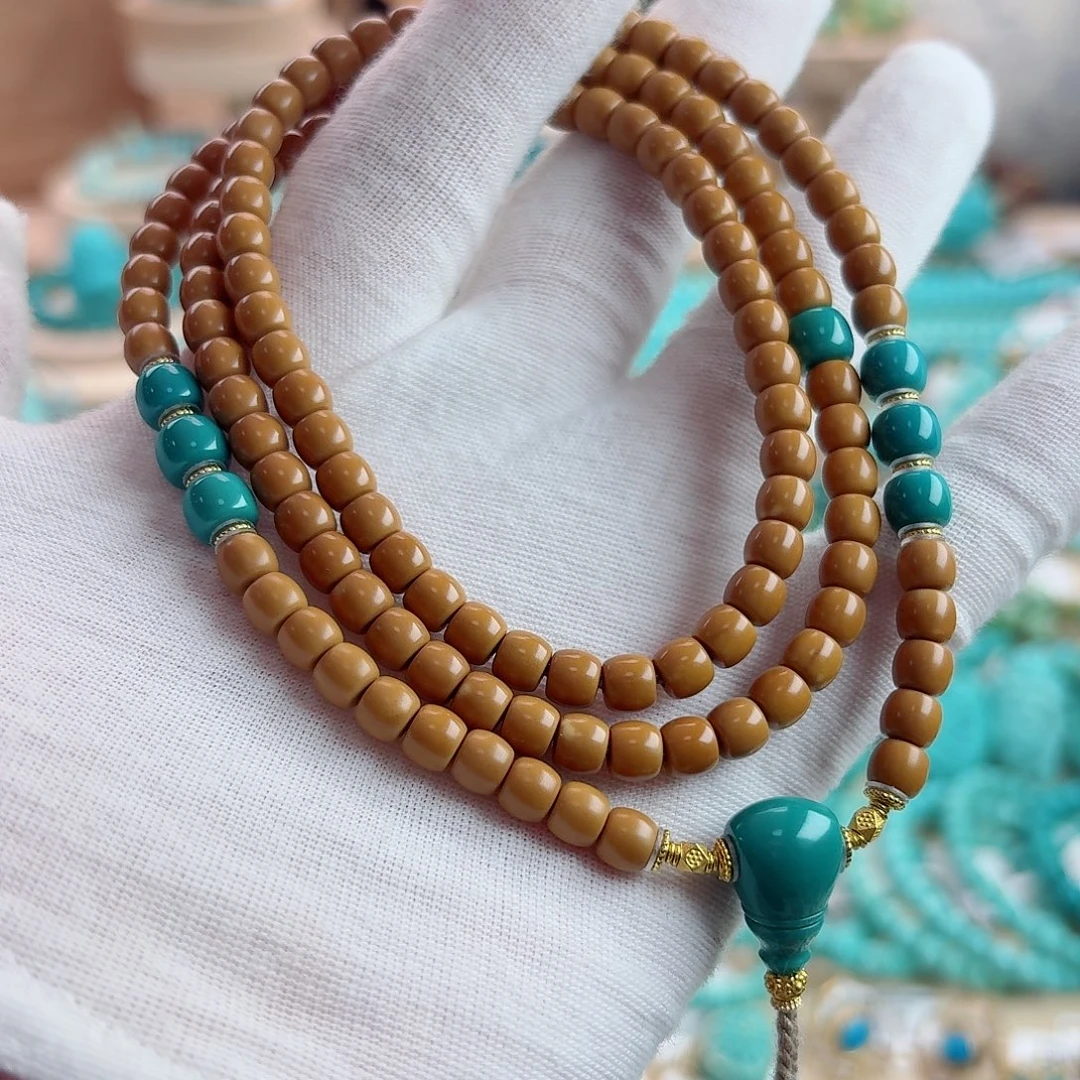 绿松石未镶嵌珠宝奇石（泡油）