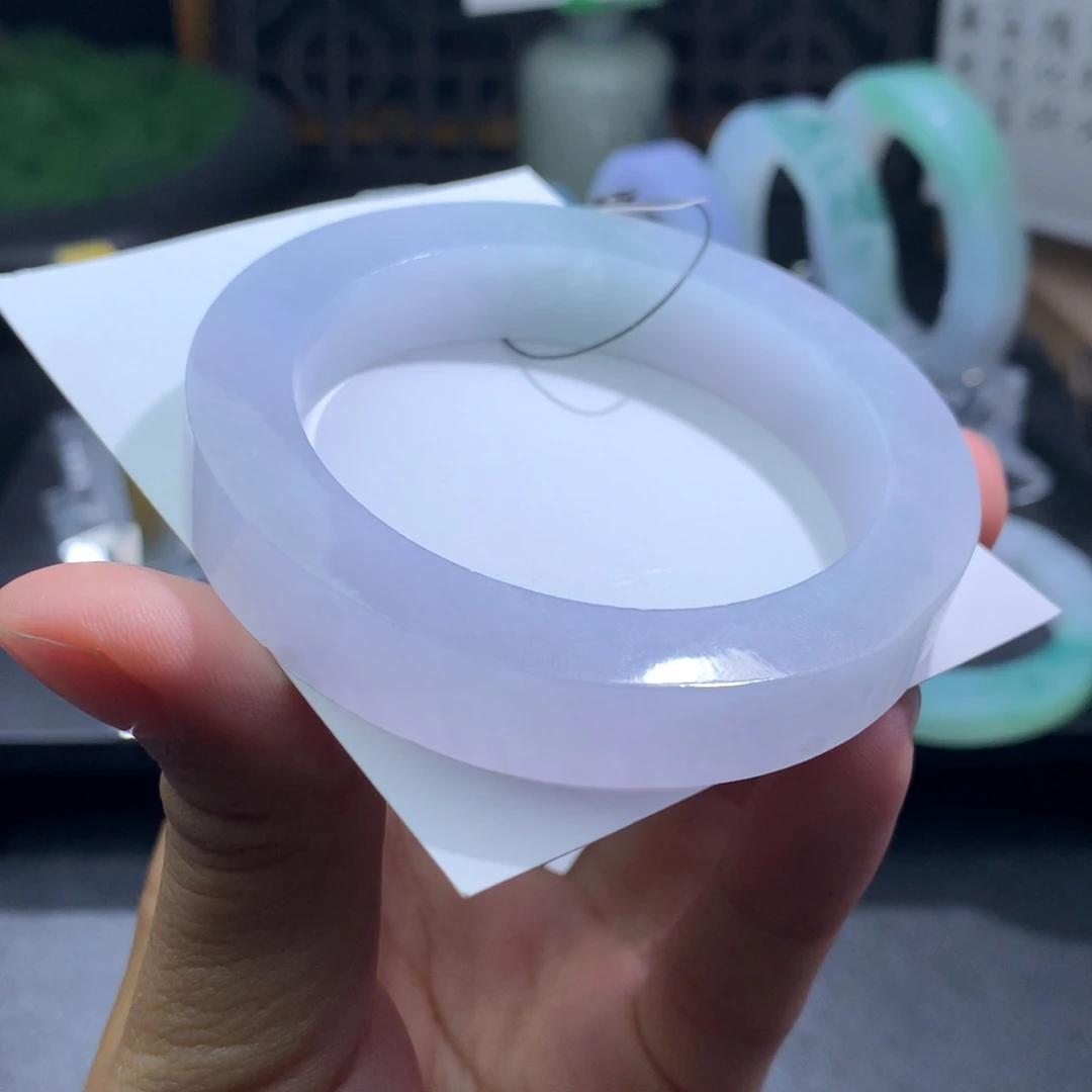 未镶嵌翡翠手镯定制翡翠