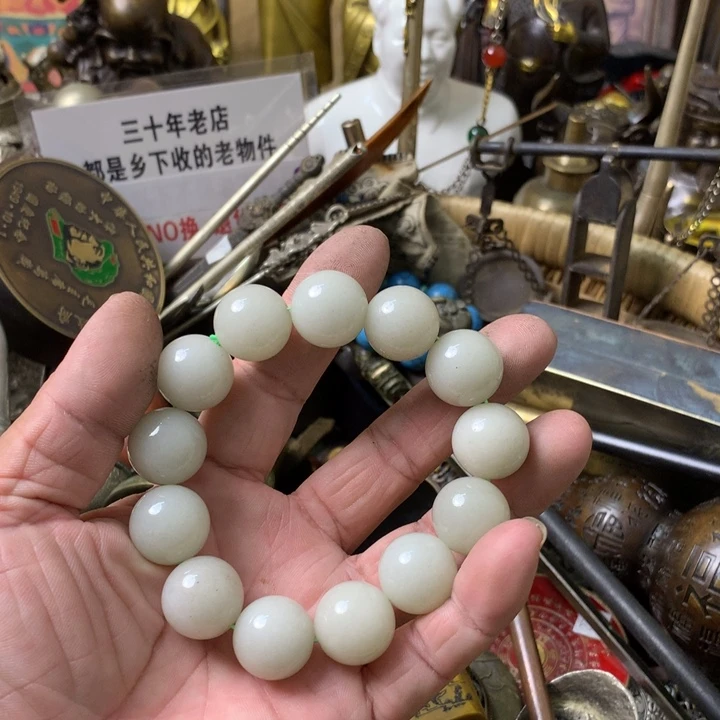 小***儿一物一拍翠翠手环