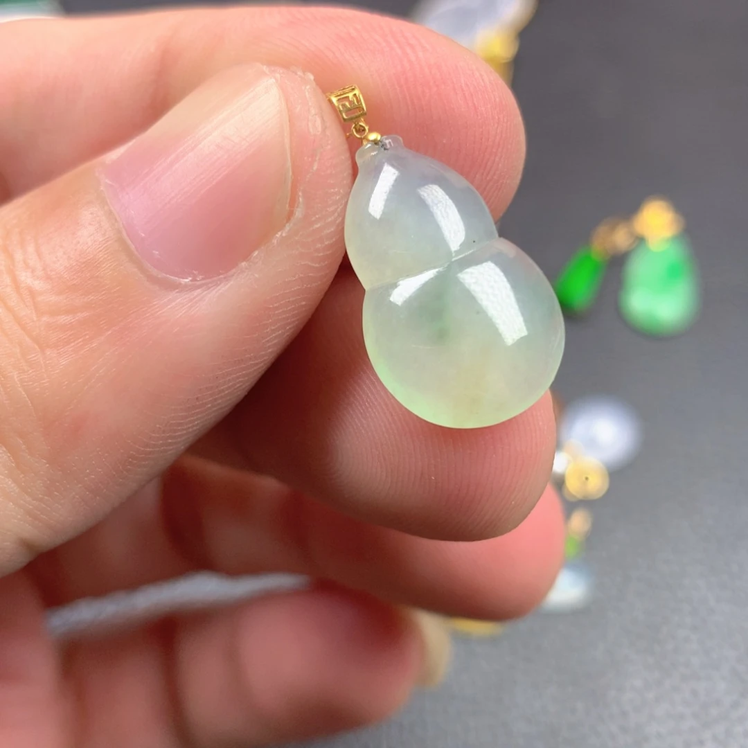 【闪购商品】颈饰18K金镶嵌翡翠翡翠
