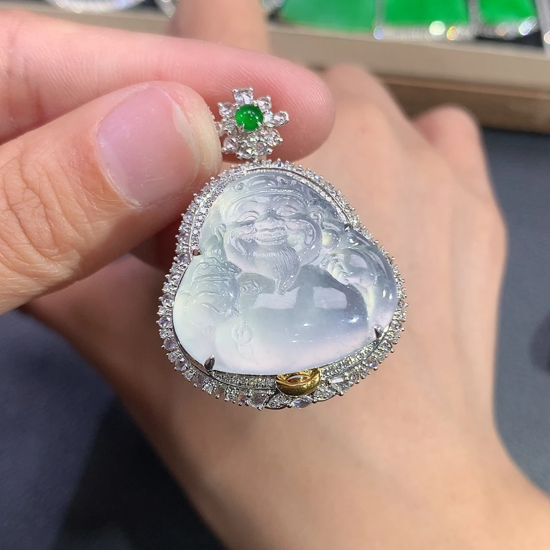 翡翠吊坠(赠链)18K金镶嵌