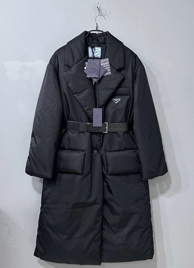 未使用 Prada/普拉达 长款黑色三角标羽绒服/40码/76154