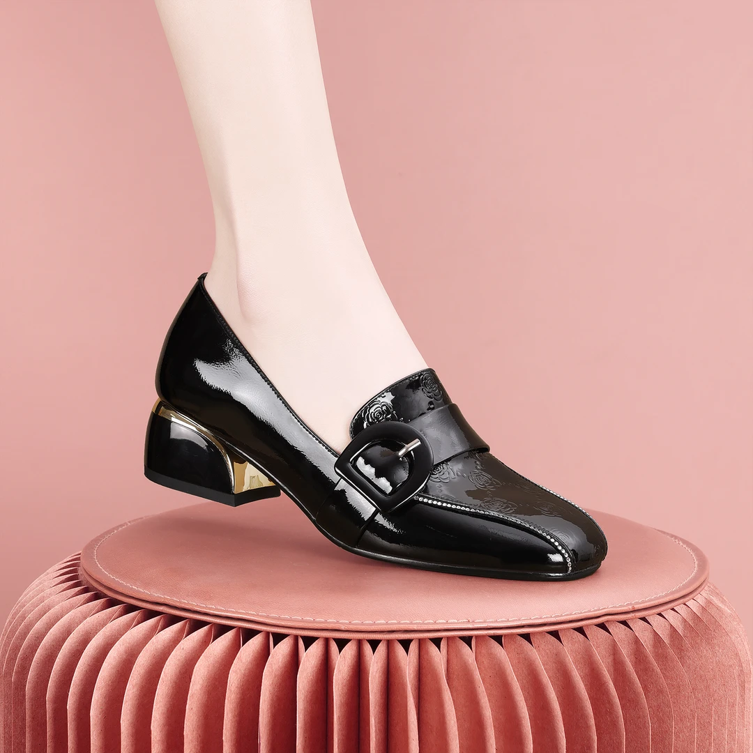 梵芮诗2025年新款春季漆皮方头轻奢时尚软底低跟粗跟女单鞋-Y1064