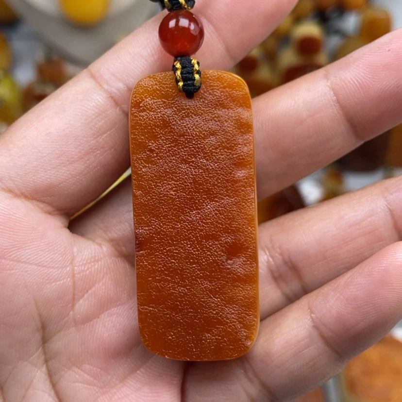 【闪购商品】琥珀颈饰未镶嵌