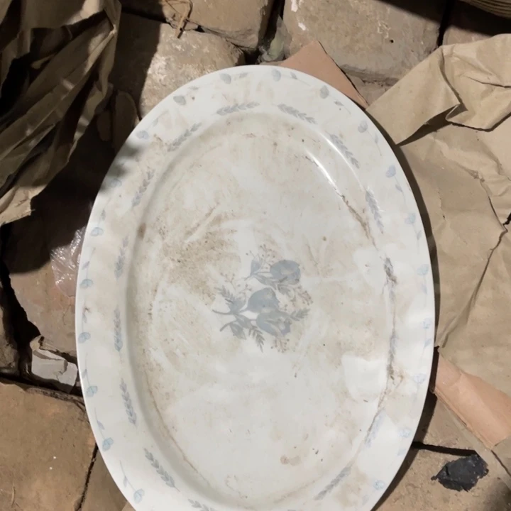 摆件陶瓷盘子碗砂锅都有