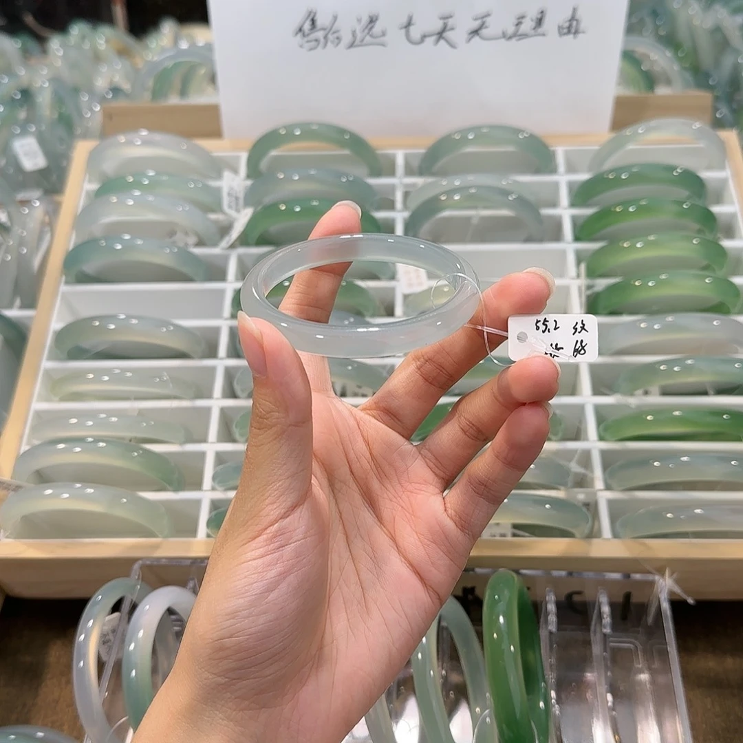 玛瑙/玉髓未镶嵌手镯圈口55.2