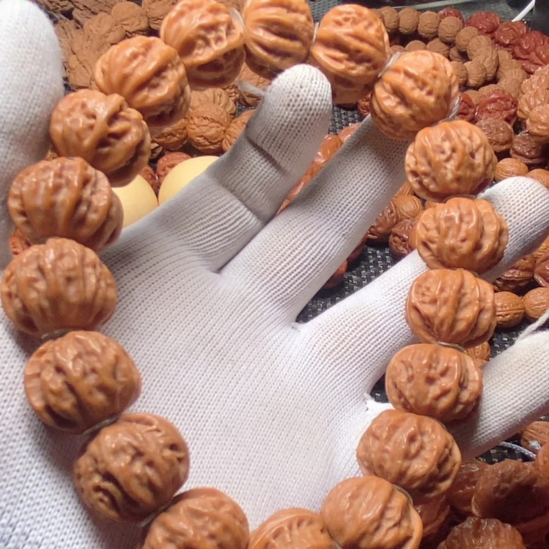 春***笑文玩核桃吊坠树王手持