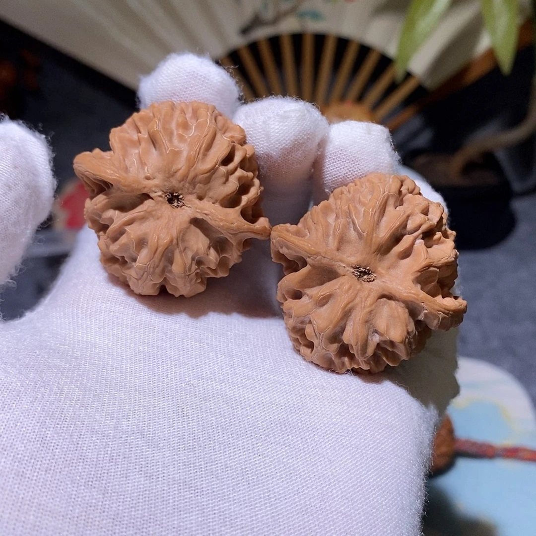 文玩核桃吊坠39苹果园