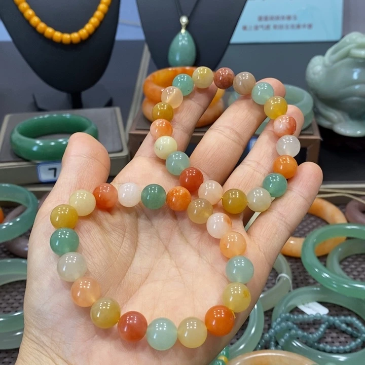 石英岩玉合金颈饰