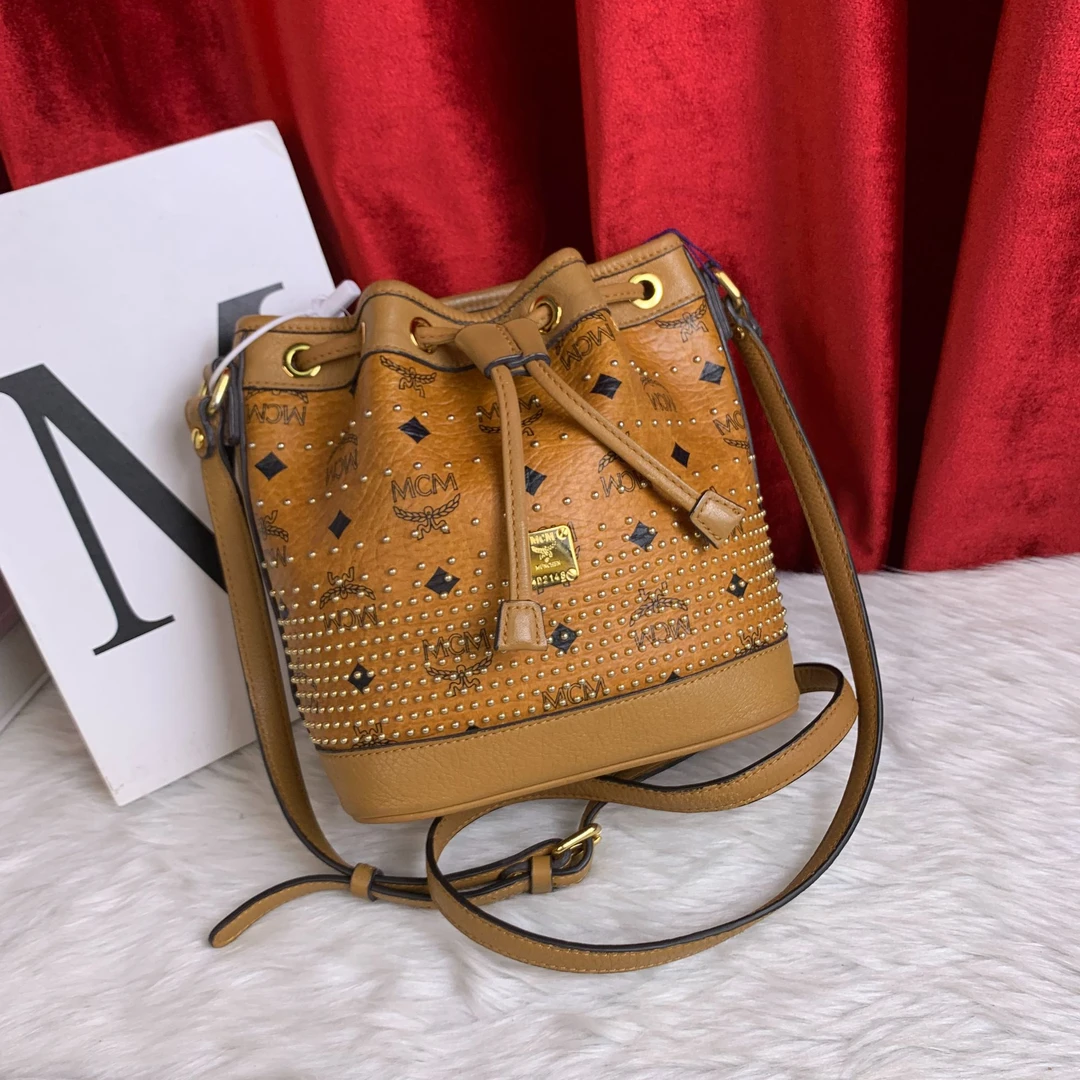 95新 MCM 干邑色抽绳水桶/EE09813220/3220