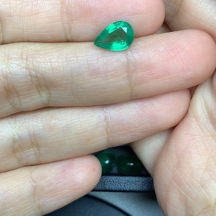 祖母绿裸石1.27ct祖母绿