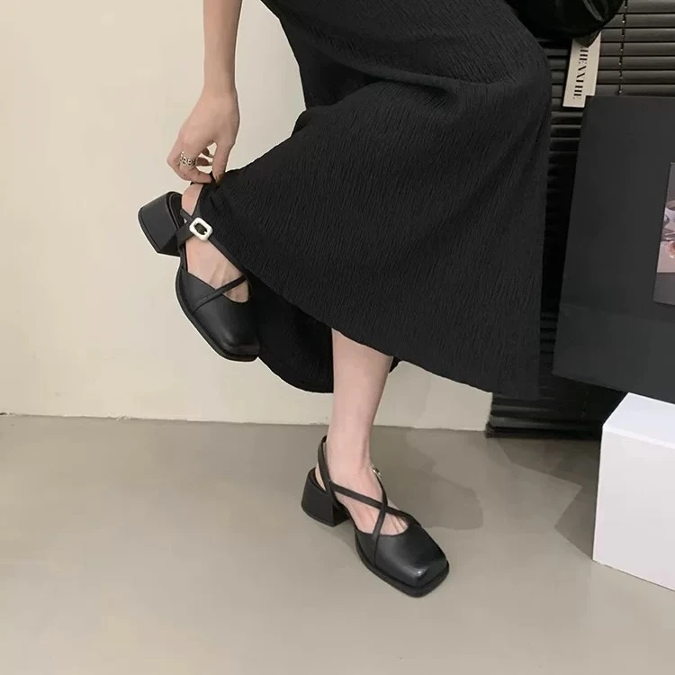 包头凉鞋女方头时装凉鞋气质小众平底凉鞋百搭粗跟987-6黑色