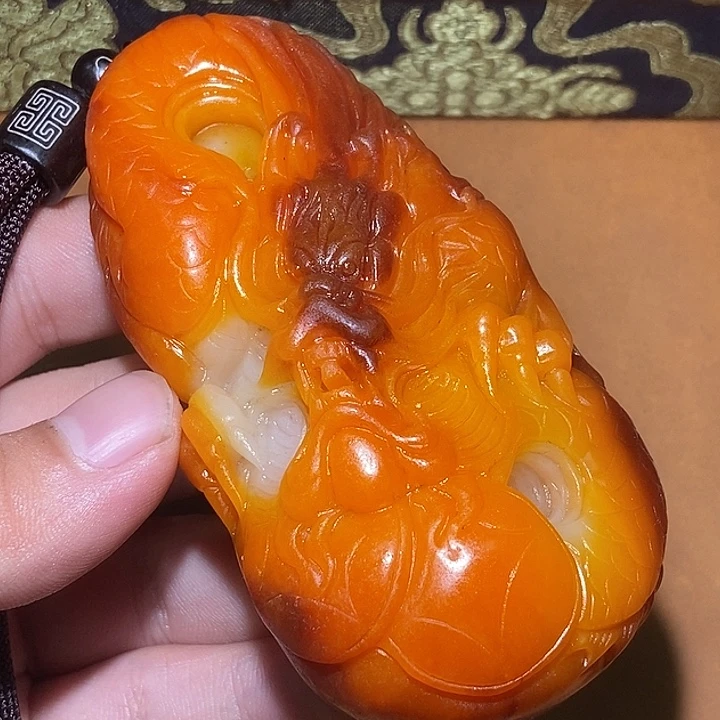 笑***生和田玉未镶嵌颈饰CC