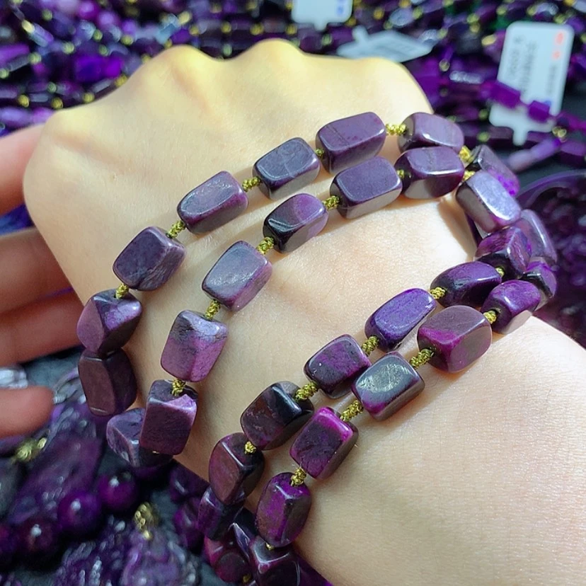 【闪购商品】18K金镶嵌苏纪石（舒俱来）项链