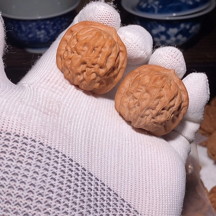 福***。文玩核桃手把件石门