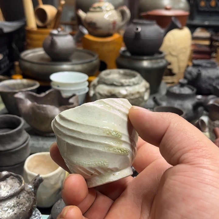 陶器杯子很好个f风格