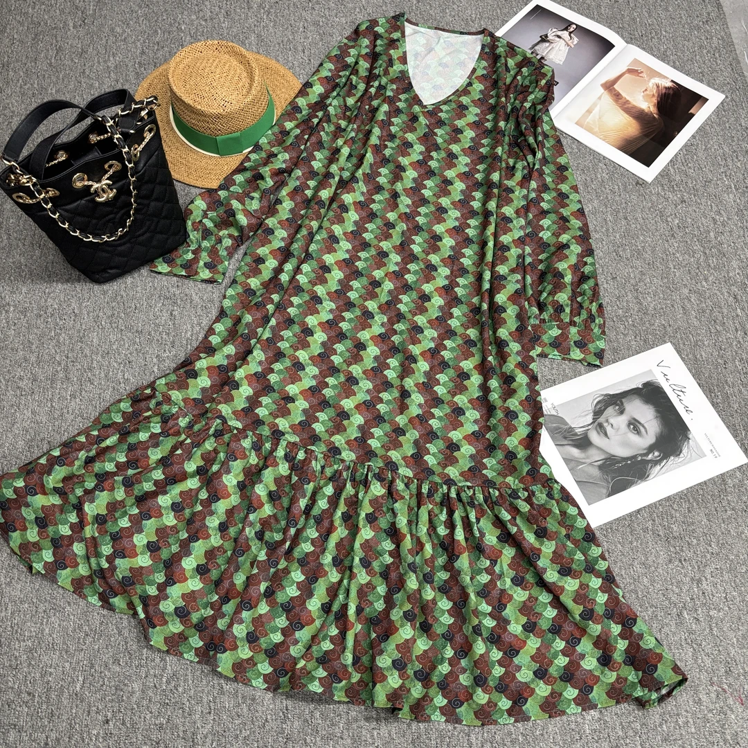 W9512定制款慵懒港风拼接仿真丝缎荷叶边宽松复古印花长裙