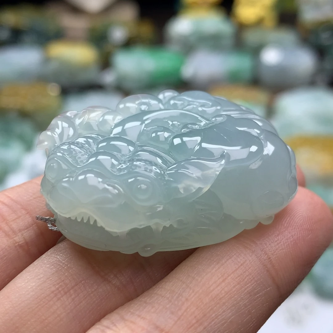 翡翠未镶嵌颈饰貔貅35