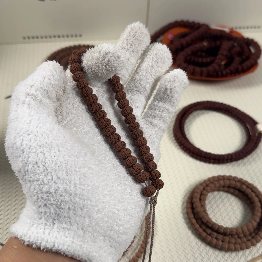 -***-金刚菩提吊坠老树王手持