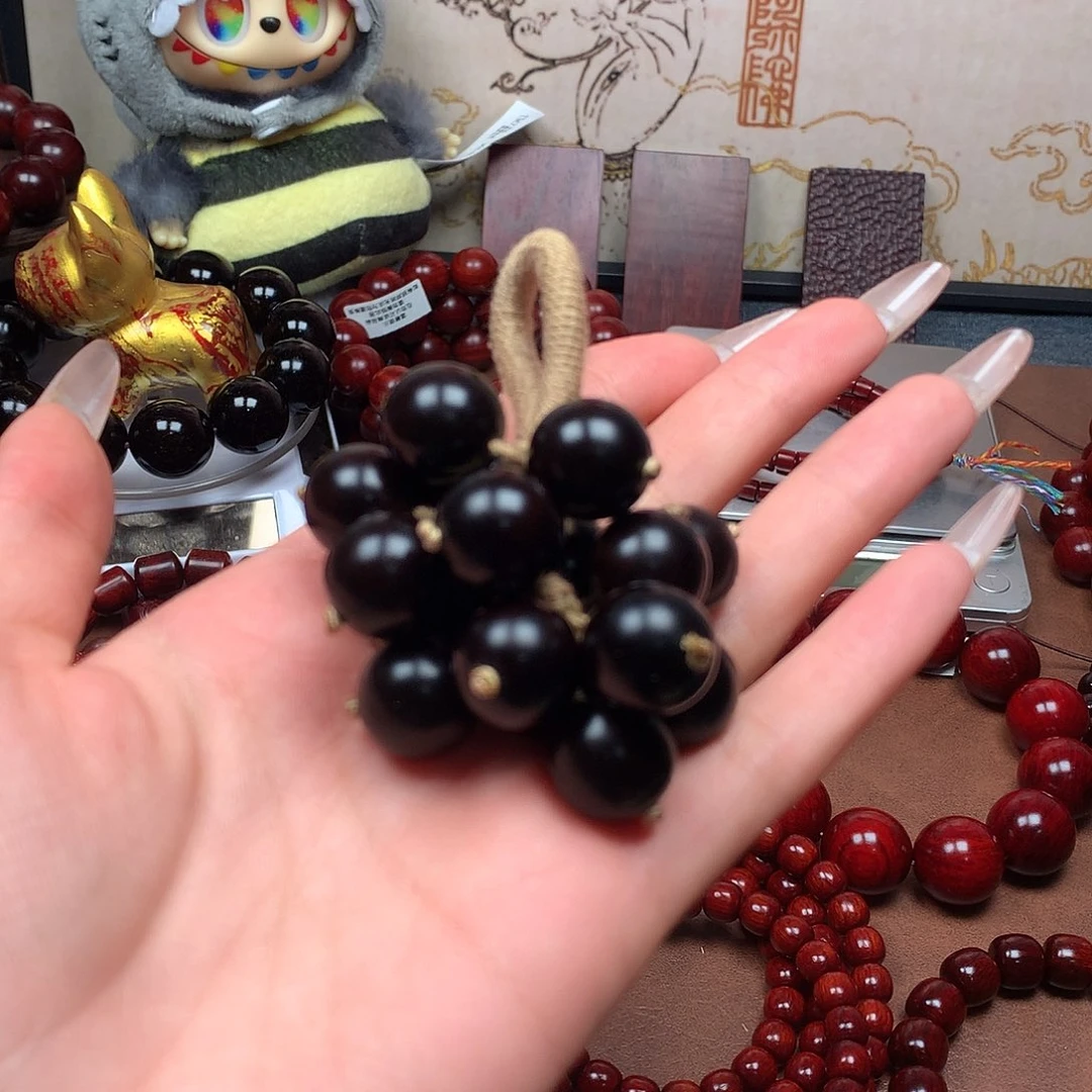 檀香紫檀（小叶紫檀）1.5泥料葡萄