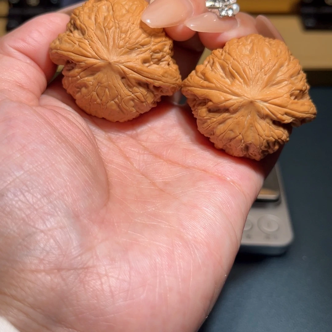 文玩核桃把件占**申铁锤42