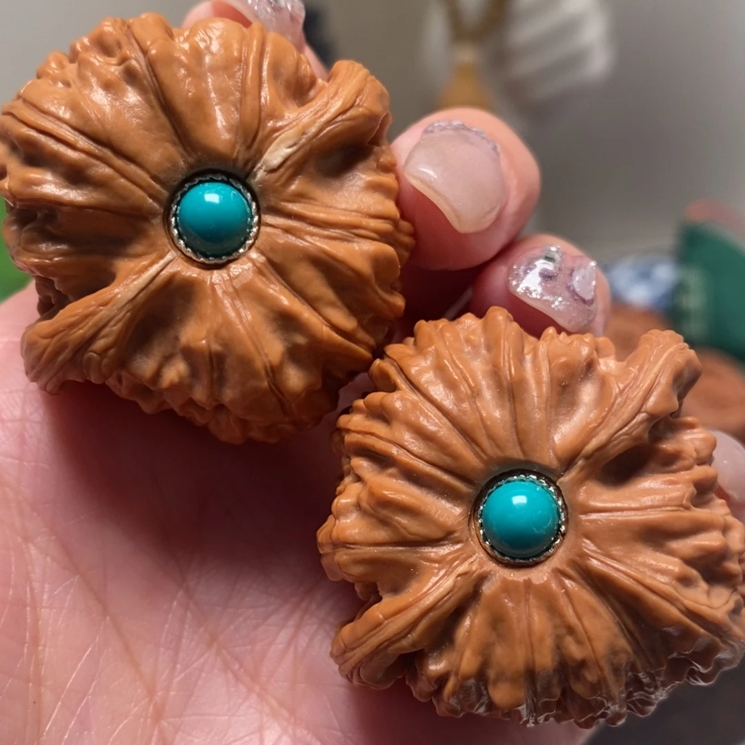 文玩核桃把件40尺寸白狮子