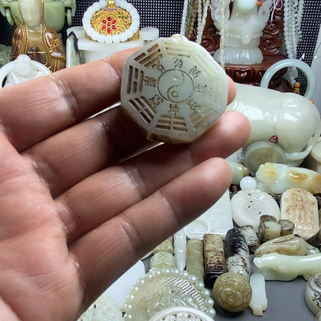 和田玉（糖玉）未镶嵌颈饰