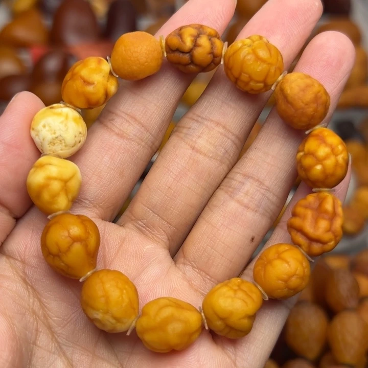 花****未镶嵌琥珀裸石天然蜜蜡