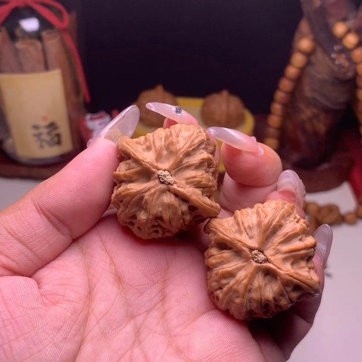 文玩核桃把件昆仑